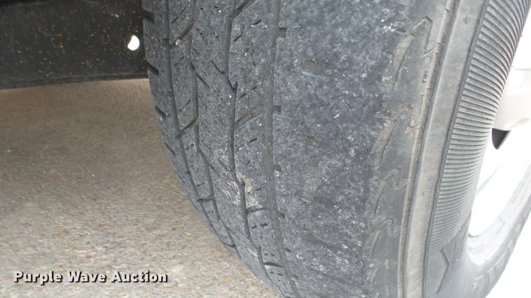 image for item DC3105 2011 Ford F250 Super Duty utility bed pickup truck