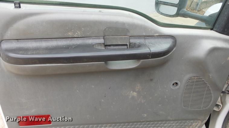 image for item DC3108 2006 Ford F550 Crew Cab flatbed truck