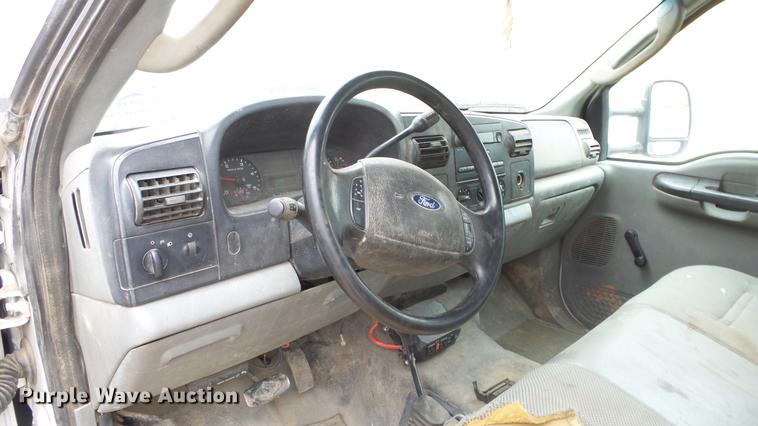 image for item DC3108 2006 Ford F550 Crew Cab flatbed truck