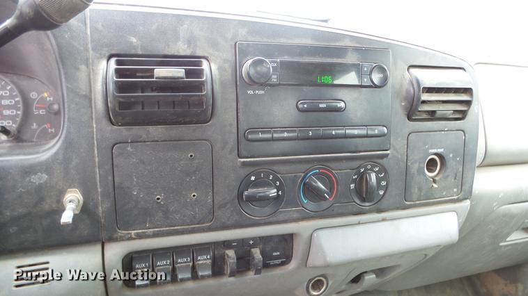 image for item DC3108 2006 Ford F550 Crew Cab flatbed truck