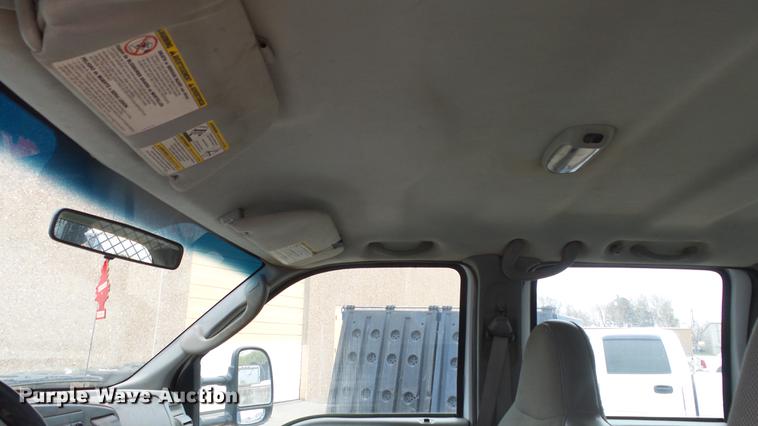 image for item DC3108 2006 Ford F550 Crew Cab flatbed truck