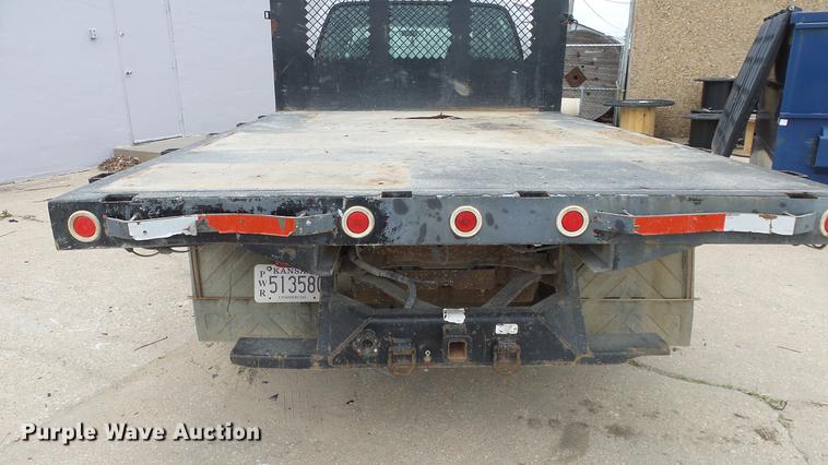 image for item DC3108 2006 Ford F550 Crew Cab flatbed truck