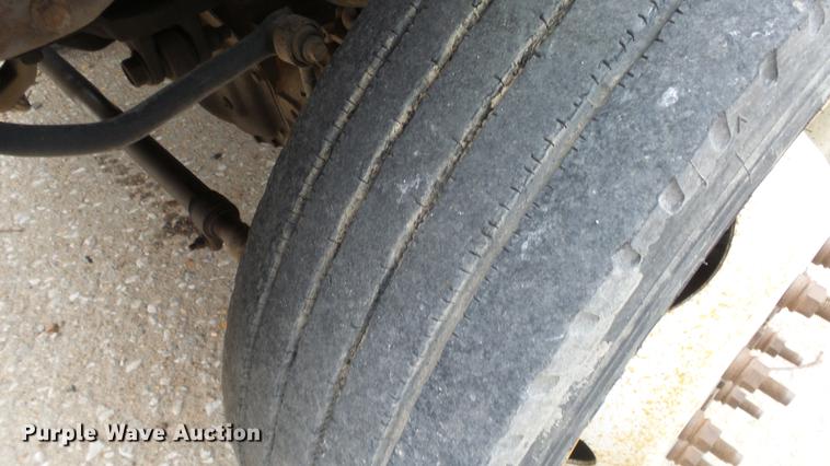 image for item DC3108 2006 Ford F550 Crew Cab flatbed truck