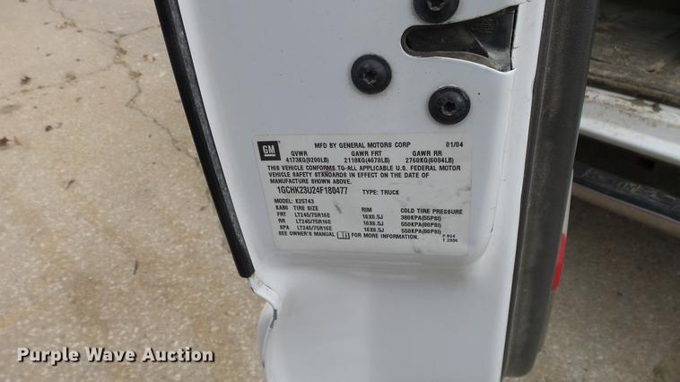 image for item DC3109 2004 Chevrolet Silverado 2500HD Crew Cab pickup truck