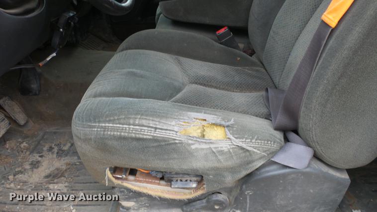 image for item DC3109 2004 Chevrolet Silverado 2500HD Crew Cab pickup truck