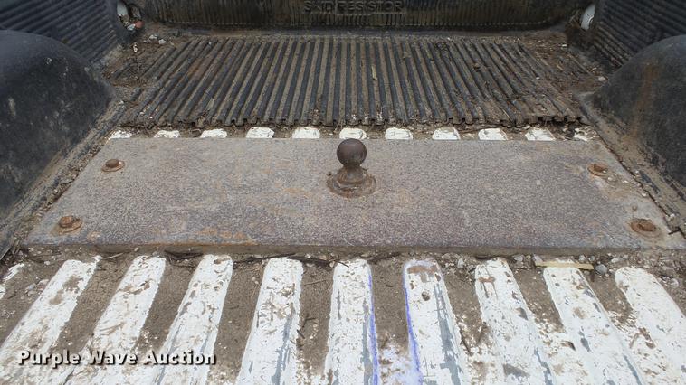 image for item DC3109 2004 Chevrolet Silverado 2500HD Crew Cab pickup truck