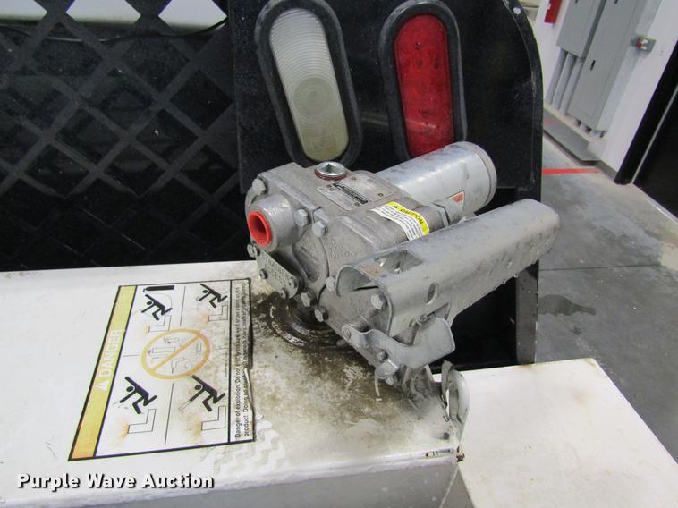 image for item DC4351 2013 Ford F350 Super Duty flatbed pickup truck