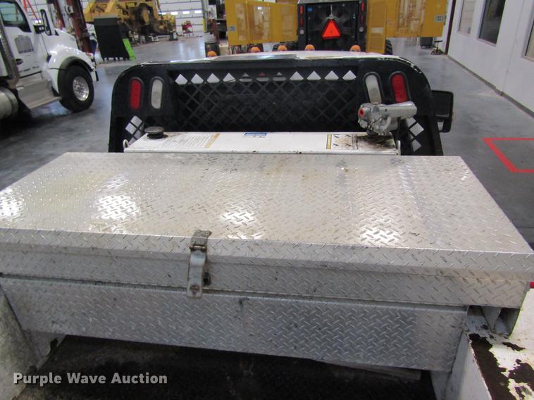 image for item DC4351 2013 Ford F350 Super Duty flatbed pickup truck