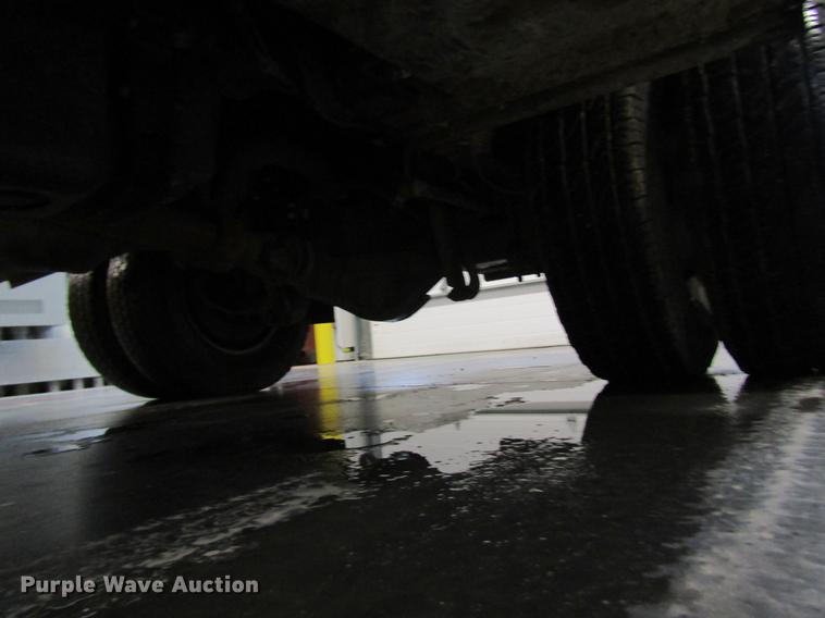 image for item DC4351 2013 Ford F350 Super Duty flatbed pickup truck