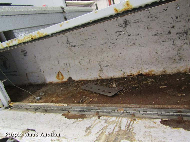 image for item DC4351 2013 Ford F350 Super Duty flatbed pickup truck