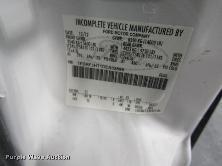 image for item DC4351 2013 Ford F350 Super Duty flatbed pickup truck