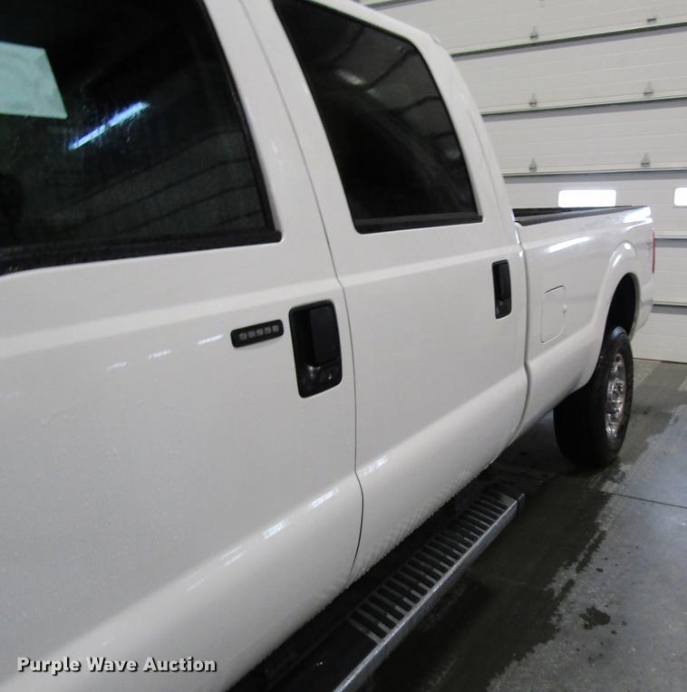 image for item DC4352 2014 Ford F350 Super Duty Crew Cab pickup truck