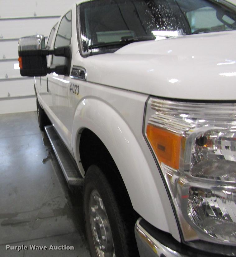 image for item DC4352 2014 Ford F350 Super Duty Crew Cab pickup truck