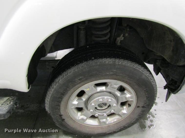 image for item DC4352 2014 Ford F350 Super Duty Crew Cab pickup truck