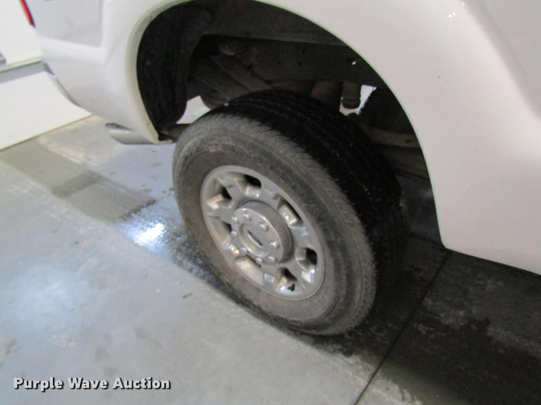 image for item DC4352 2014 Ford F350 Super Duty Crew Cab pickup truck
