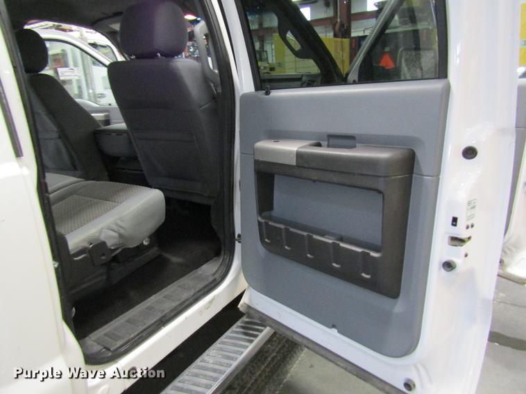 image for item DC4352 2014 Ford F350 Super Duty Crew Cab pickup truck