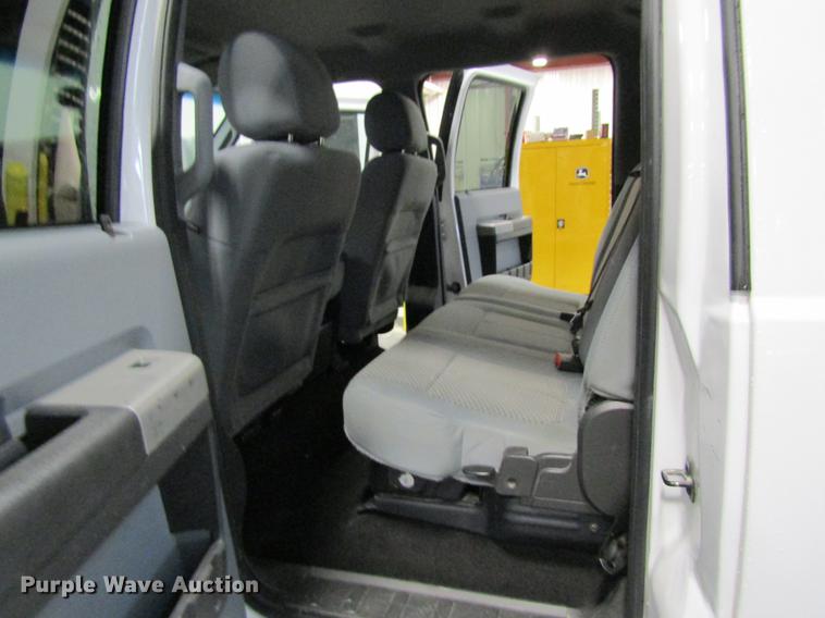 image for item DC4352 2014 Ford F350 Super Duty Crew Cab pickup truck
