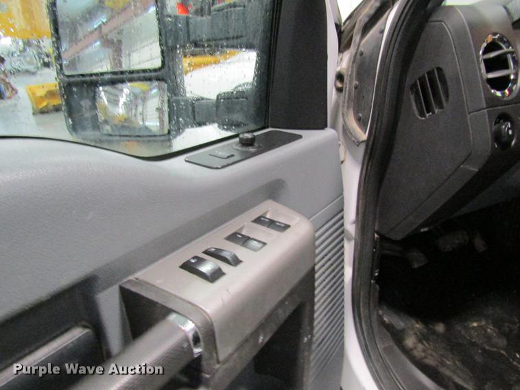 image for item DC4352 2014 Ford F350 Super Duty Crew Cab pickup truck