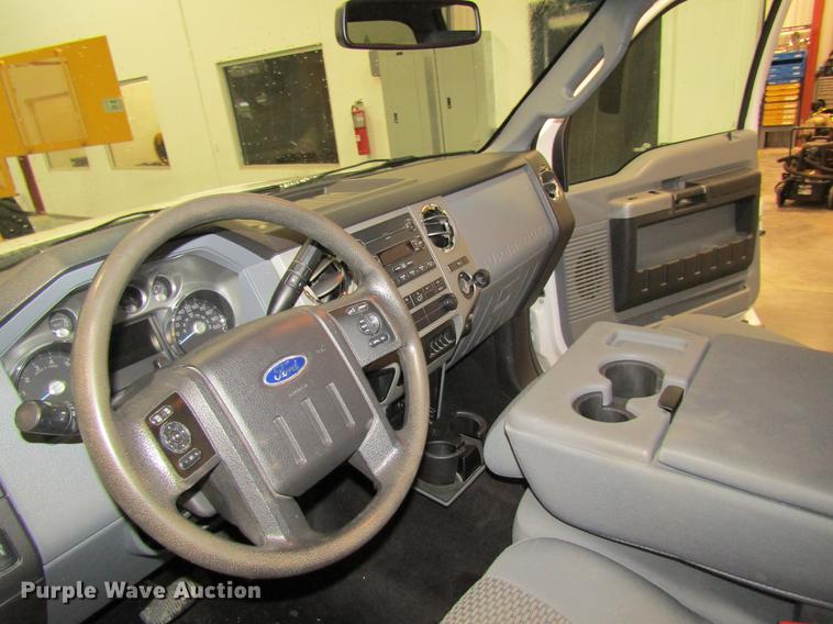 image for item DC4352 2014 Ford F350 Super Duty Crew Cab pickup truck