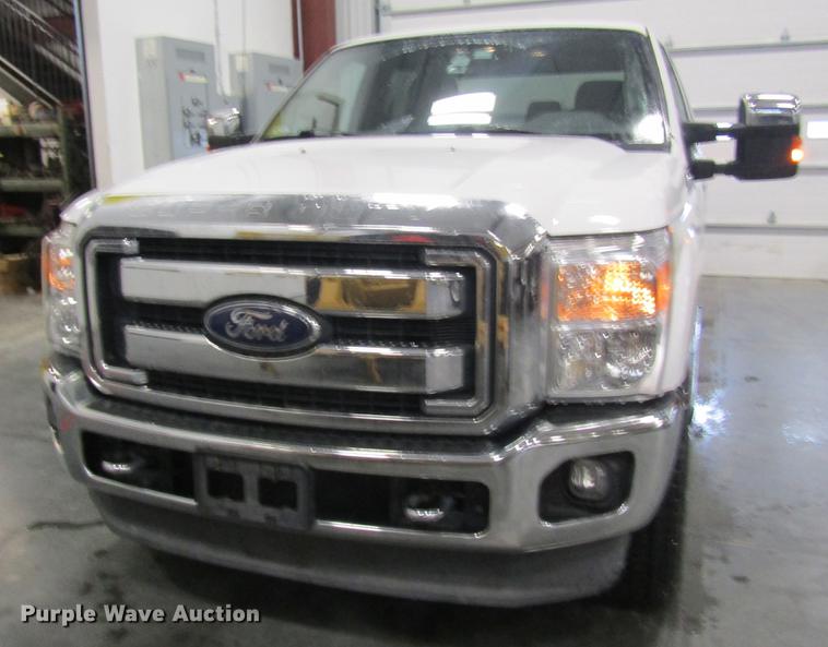 image for item DC4353 2013 Ford F350 Super Duty Crew Cab pickup truck