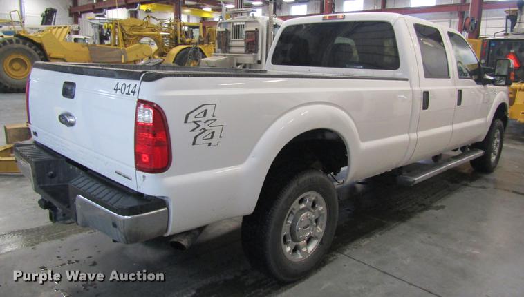 image for item DC4353 2013 Ford F350 Super Duty Crew Cab pickup truck