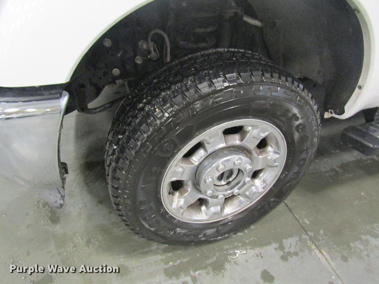 image for item DC4353 2013 Ford F350 Super Duty Crew Cab pickup truck