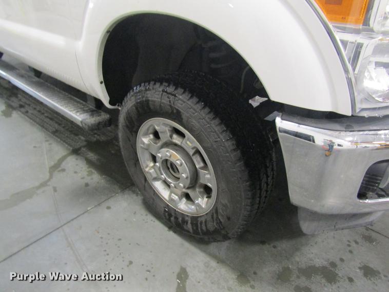 image for item DC4353 2013 Ford F350 Super Duty Crew Cab pickup truck