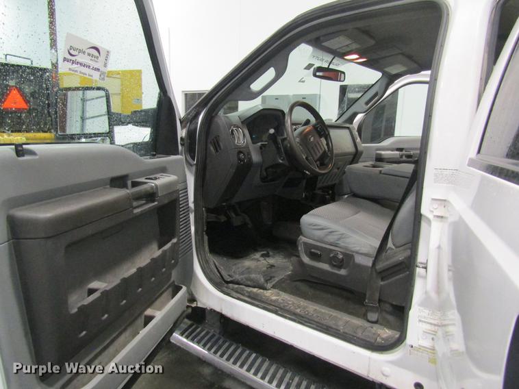 image for item DC4353 2013 Ford F350 Super Duty Crew Cab pickup truck