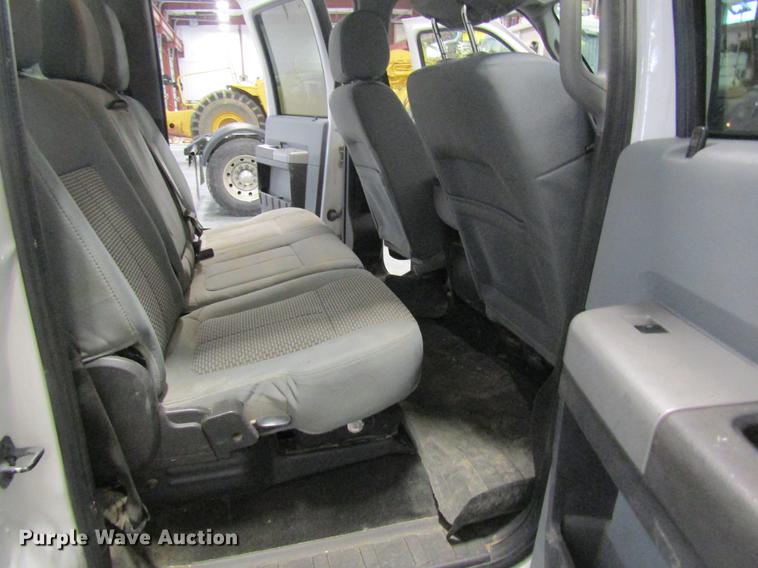 image for item DC4353 2013 Ford F350 Super Duty Crew Cab pickup truck