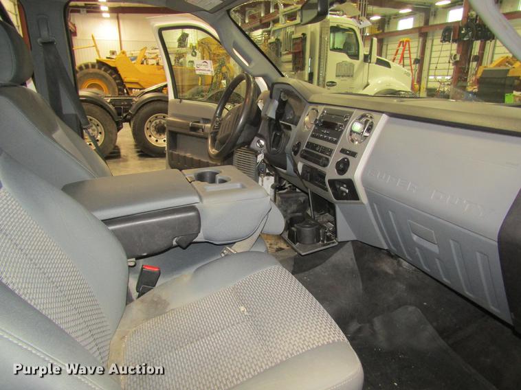 image for item DC4353 2013 Ford F350 Super Duty Crew Cab pickup truck