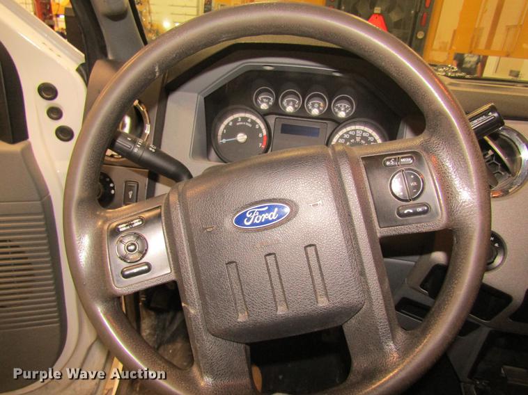 image for item DC4353 2013 Ford F350 Super Duty Crew Cab pickup truck