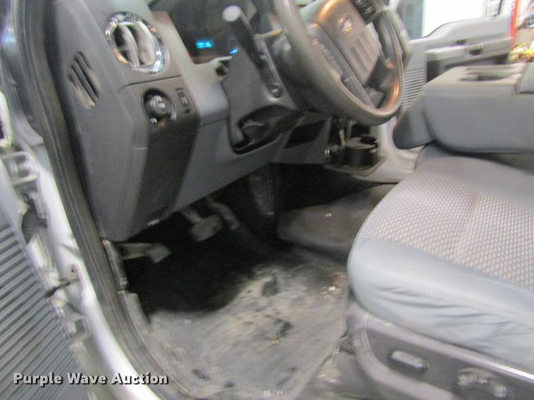 image for item DC4353 2013 Ford F350 Super Duty Crew Cab pickup truck
