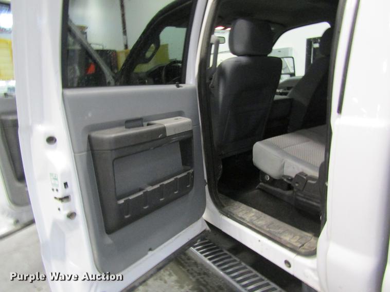 image for item DC4356 2013 Ford F350 Super Duty Crew Cab pickup truck