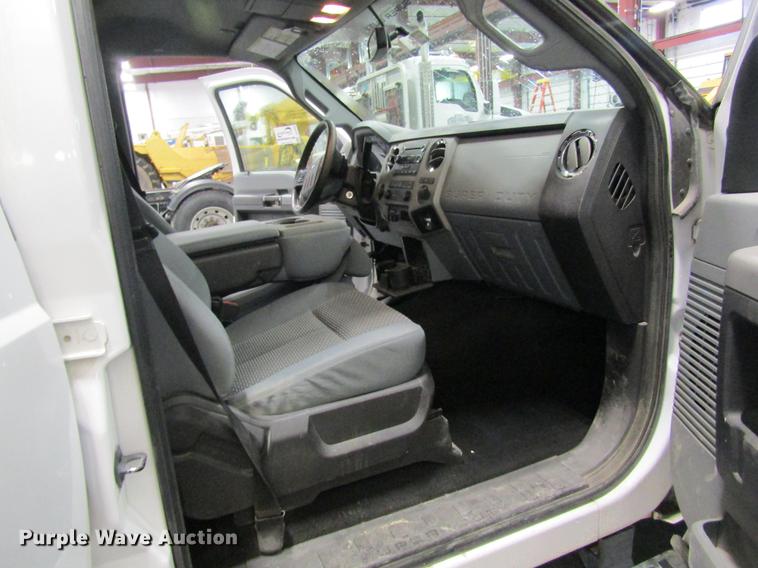 image for item DC4356 2013 Ford F350 Super Duty Crew Cab pickup truck