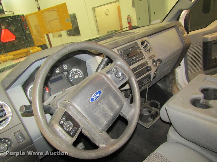 image for item DC4356 2013 Ford F350 Super Duty Crew Cab pickup truck