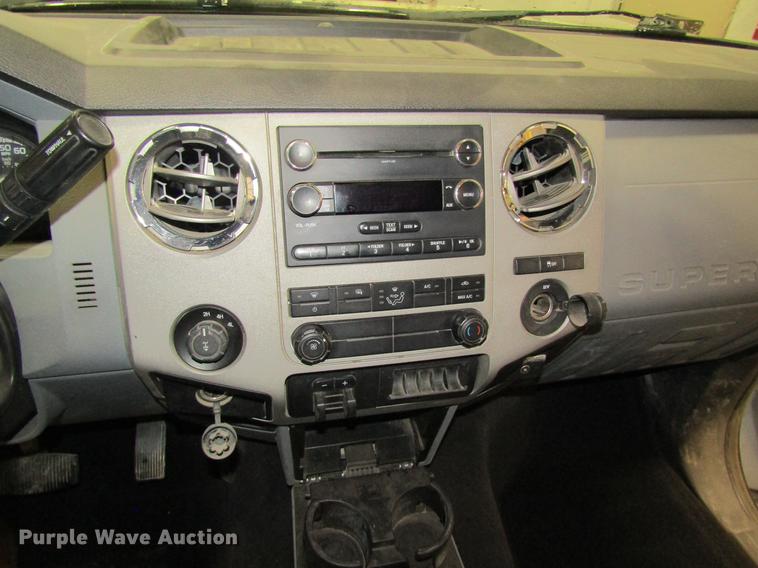 image for item DC4356 2013 Ford F350 Super Duty Crew Cab pickup truck