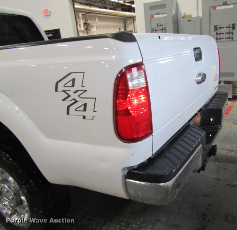 image for item DC4357 2013 Ford F350 Super Duty Crew Cab pickup truck