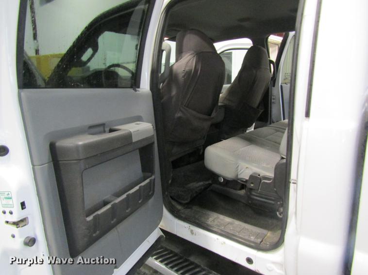 image for item DC4357 2013 Ford F350 Super Duty Crew Cab pickup truck