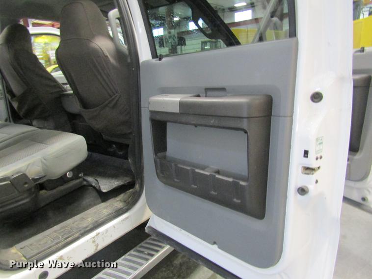 image for item DC4357 2013 Ford F350 Super Duty Crew Cab pickup truck