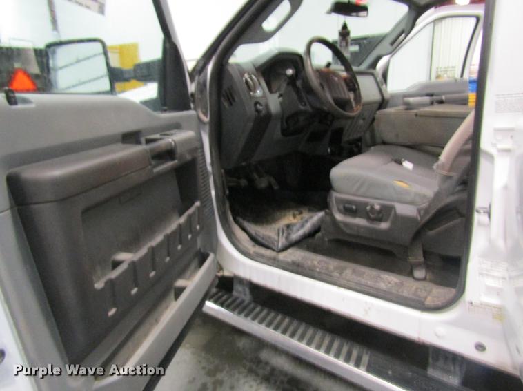 image for item DC4357 2013 Ford F350 Super Duty Crew Cab pickup truck