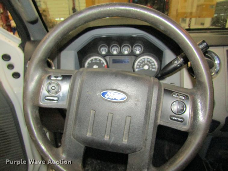 image for item DC4357 2013 Ford F350 Super Duty Crew Cab pickup truck