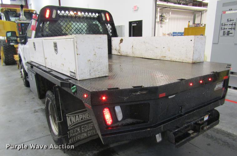 image for item DC4358 2013 Ford F350 Super Duty flatbed pickup truck
