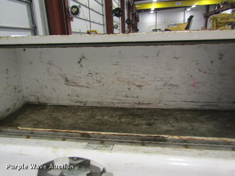 image for item DC4358 2013 Ford F350 Super Duty flatbed pickup truck