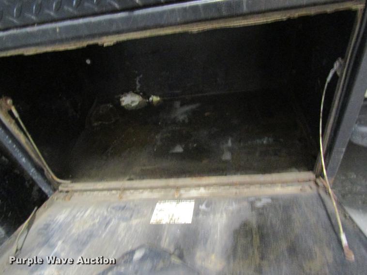 image for item DC4358 2013 Ford F350 Super Duty flatbed pickup truck