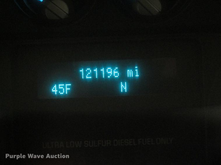 image for item DC4358 2013 Ford F350 Super Duty flatbed pickup truck