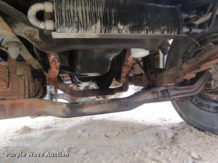 image for item DC4366 1981 Ford F700 truck cab and chassis