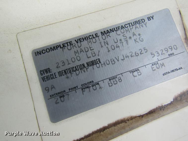 image for item DC4366 1981 Ford F700 truck cab and chassis