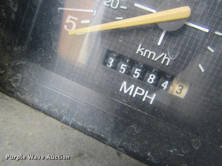 image for item DC4366 1981 Ford F700 truck cab and chassis