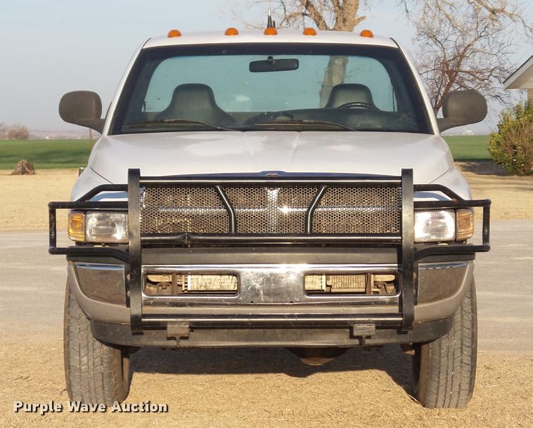 image for item DC5583 2002 Dodge Ram 2500 pickup truck