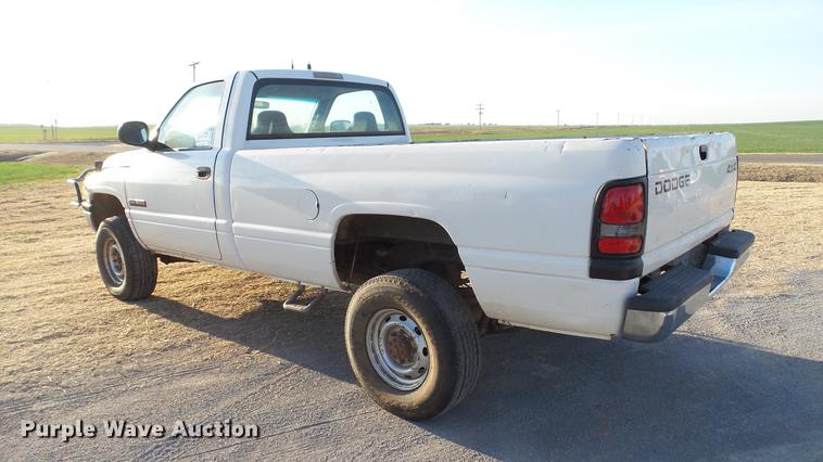 image for item DC5583 2002 Dodge Ram 2500 pickup truck